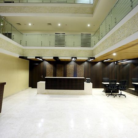 Solitaire Hotell Rāipur Eksteriør bilde