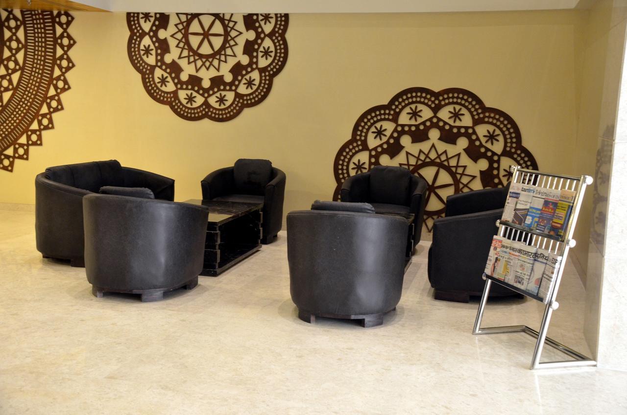 Solitaire Hotell Rāipur Eksteriør bilde