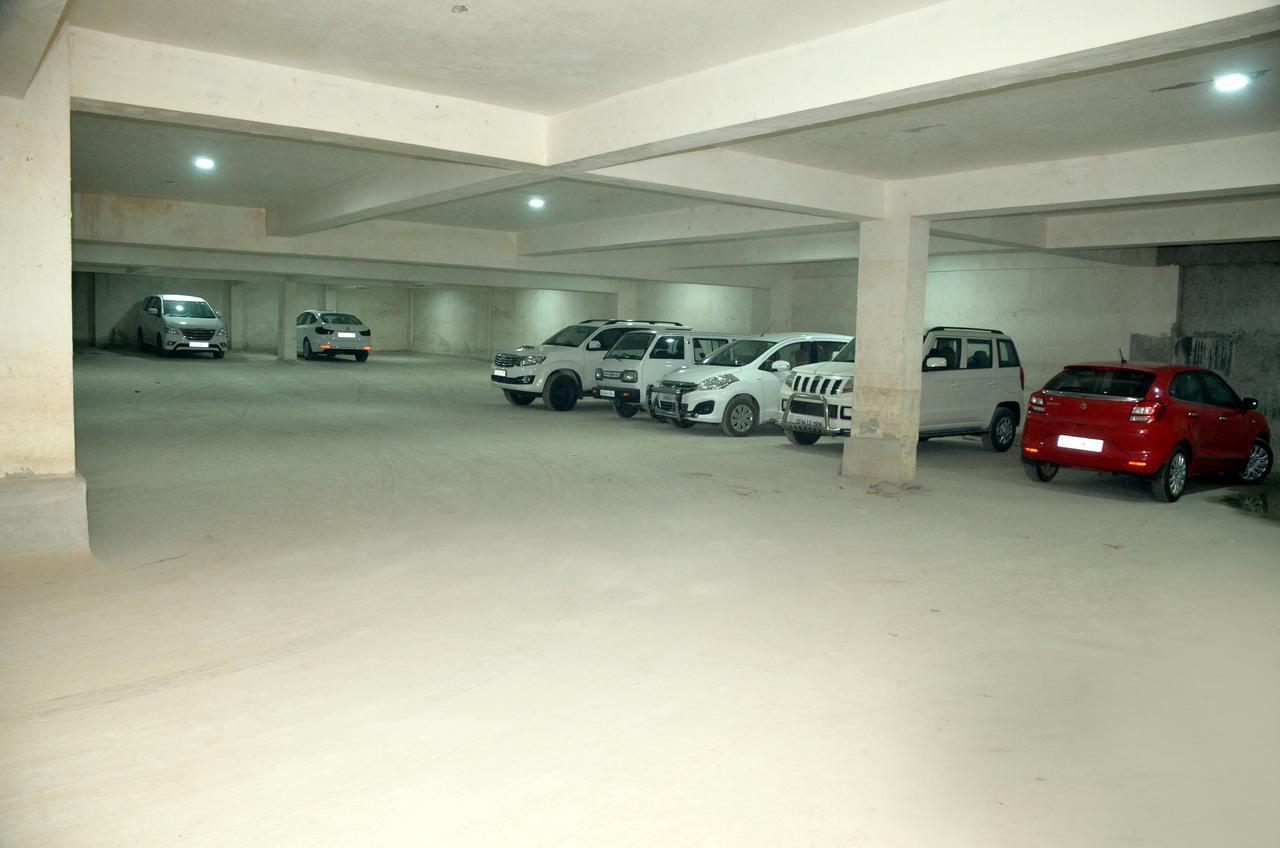 Solitaire Hotell Rāipur Eksteriør bilde