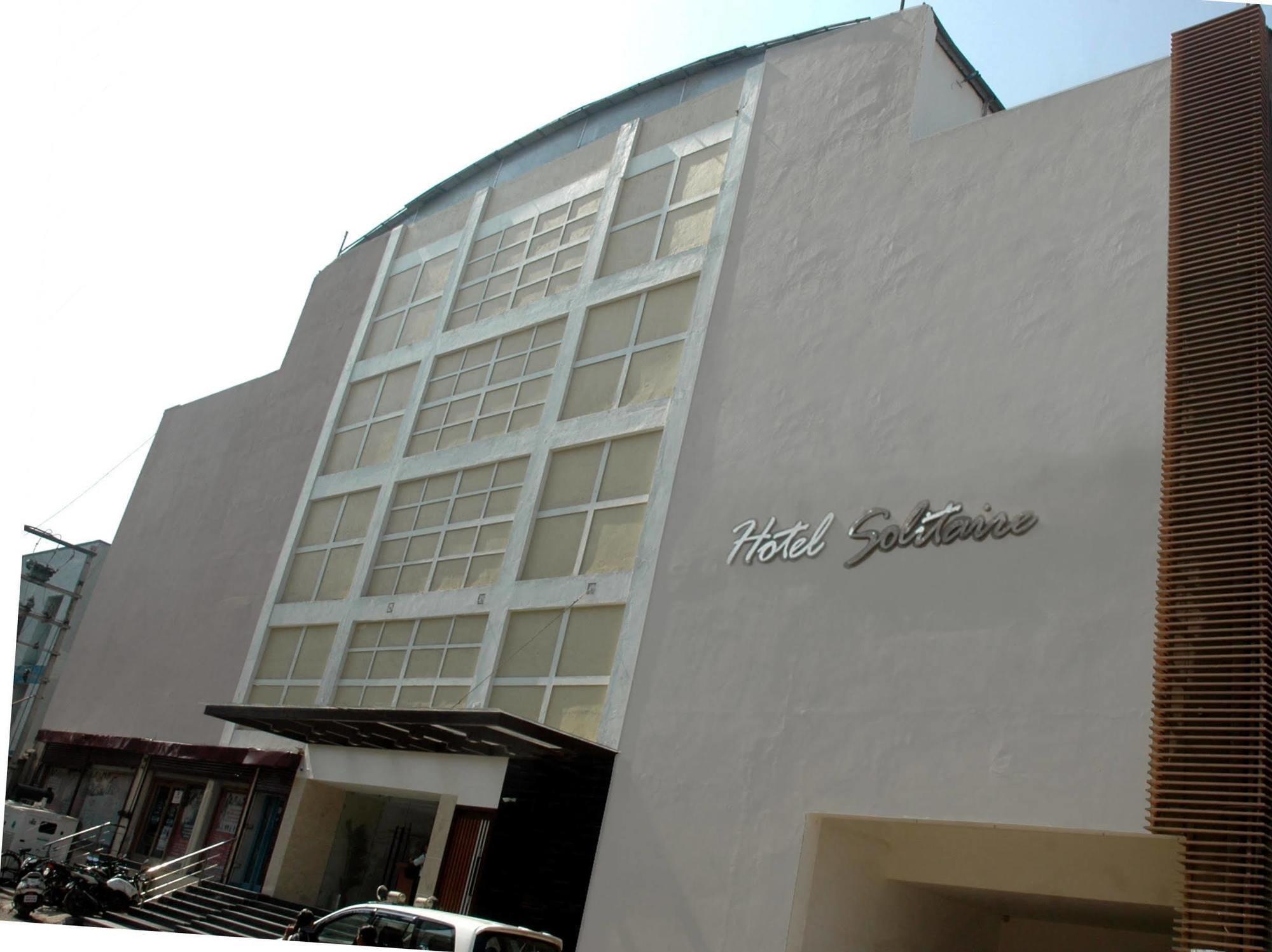 Solitaire Hotell Rāipur Eksteriør bilde